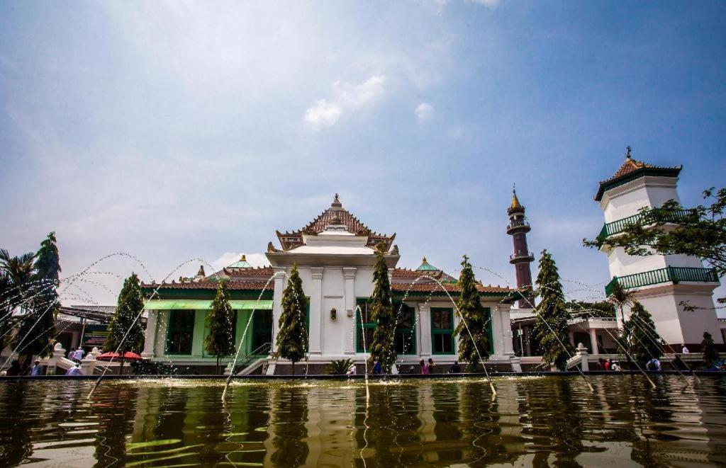 SPOT ON 2246 Kost 97 Syariah Hotel Palembang Bagian luar foto