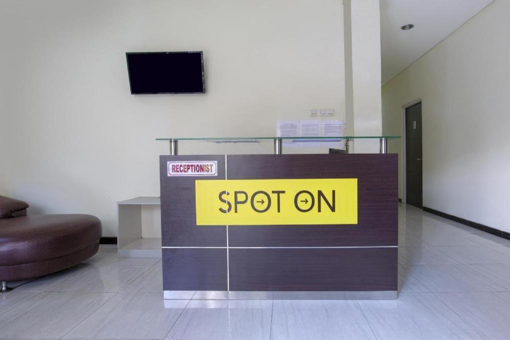SPOT ON 2246 Kost 97 Syariah Hotel Palembang Bagian luar foto