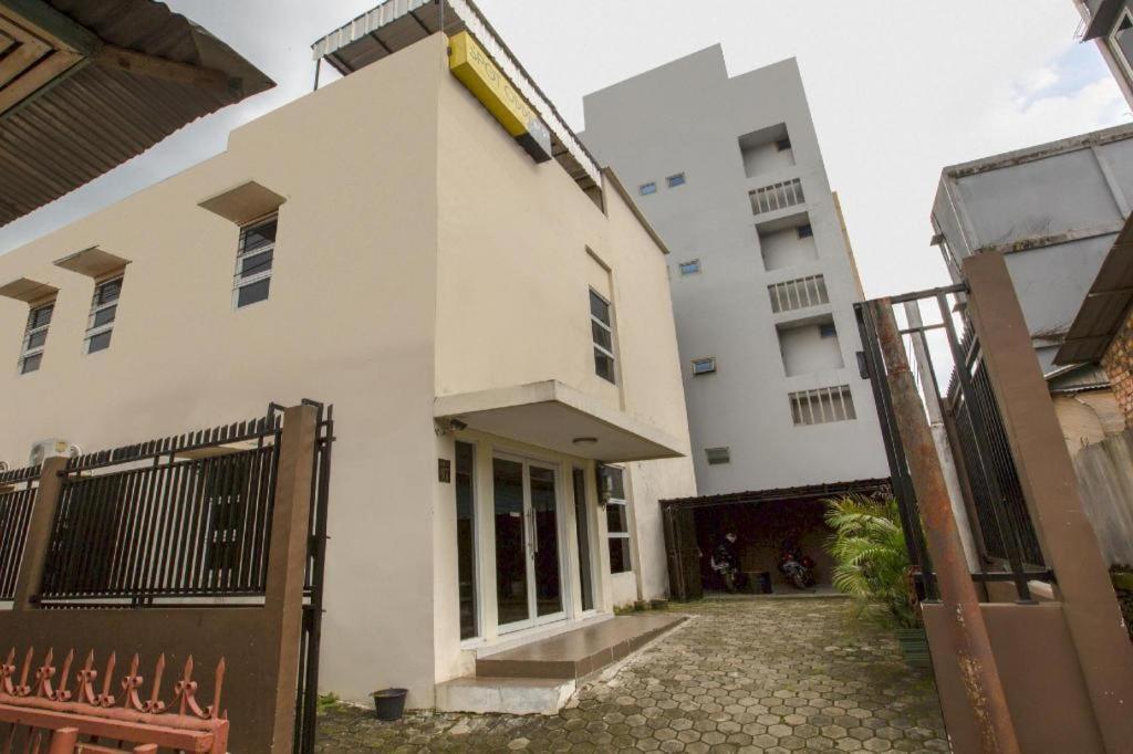 SPOT ON 2246 Kost 97 Syariah Hotel Palembang Bagian luar foto