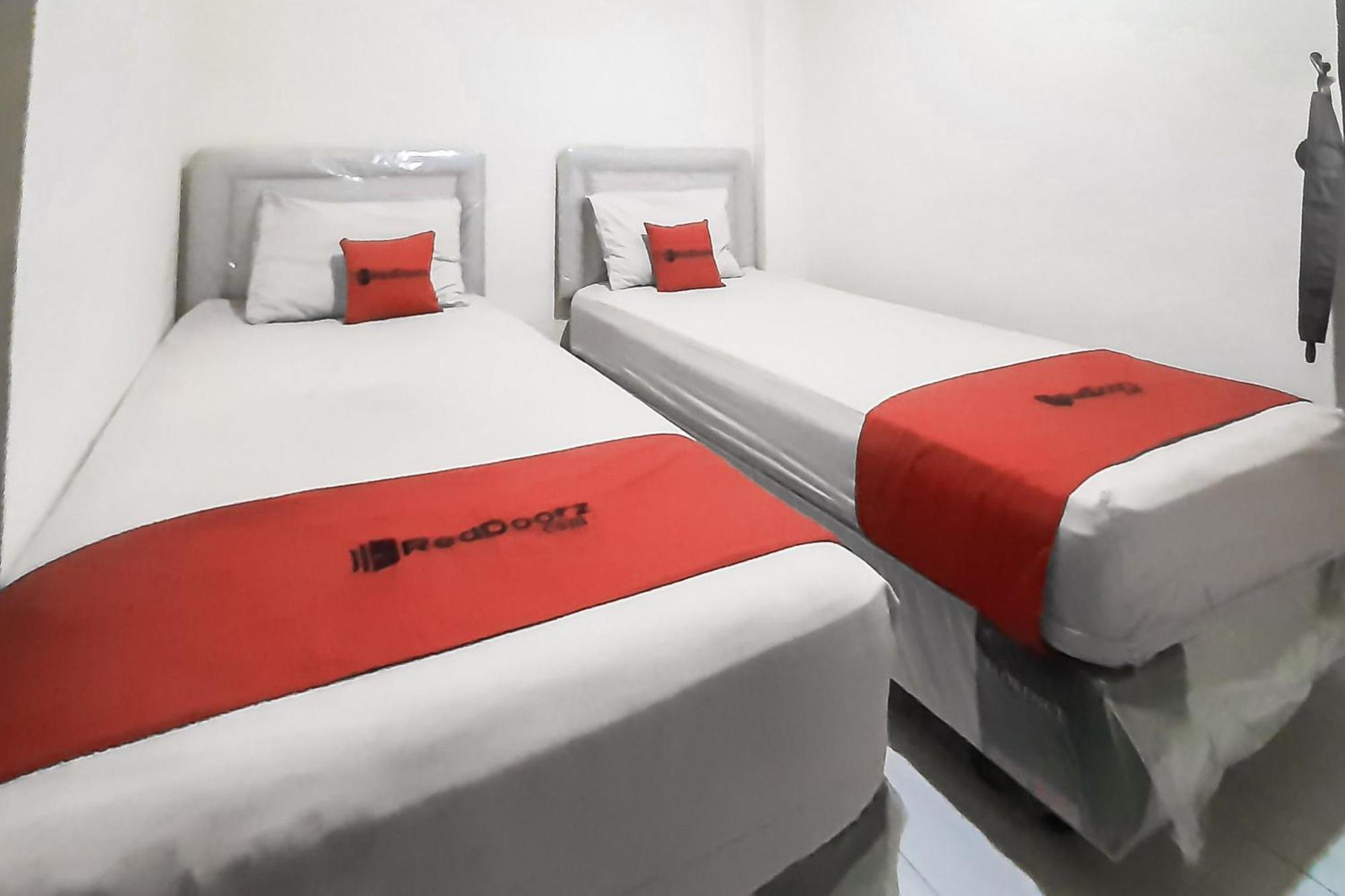 SPOT ON 2246 Kost 97 Syariah Hotel Palembang Bagian luar foto
