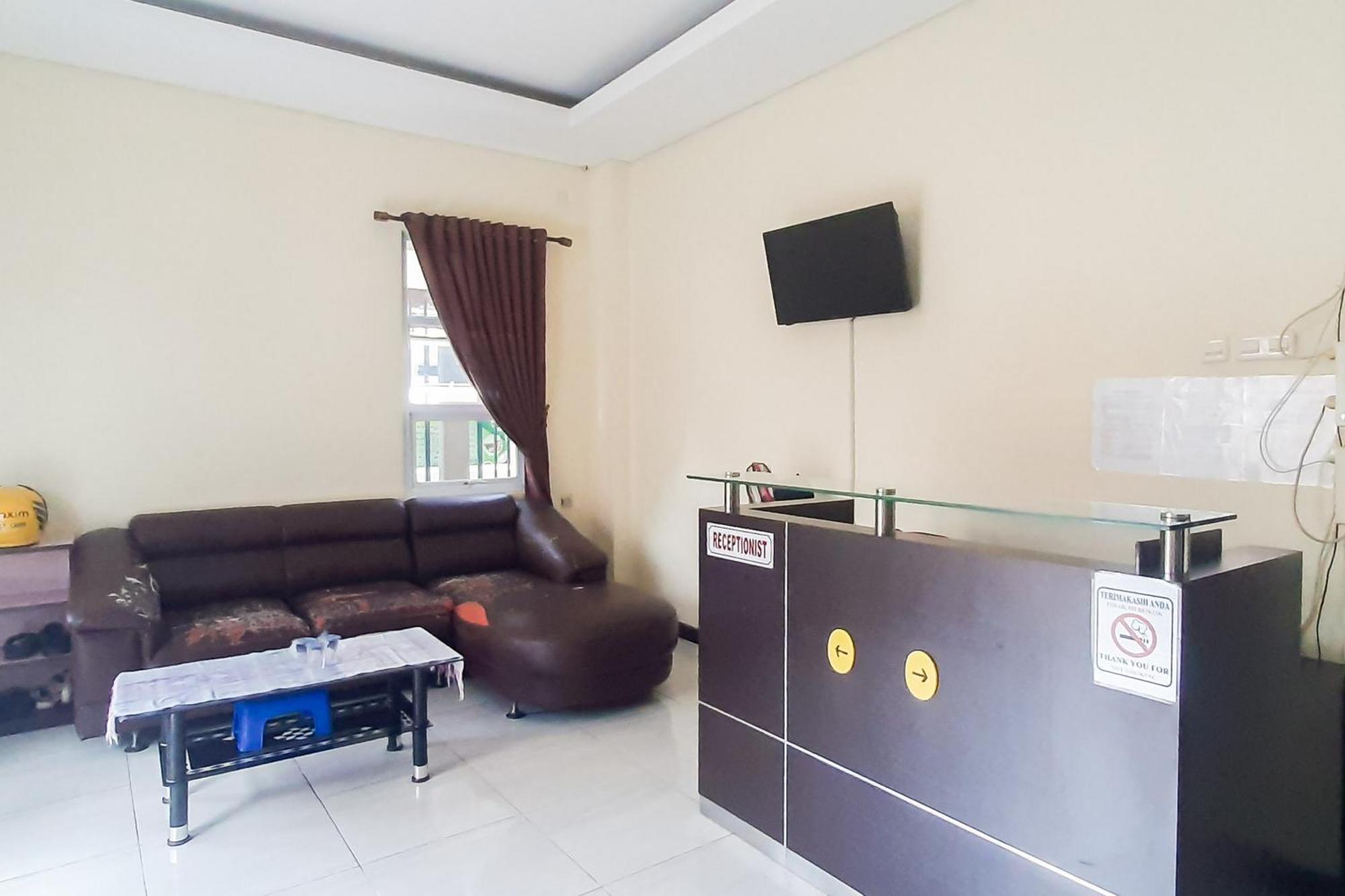 SPOT ON 2246 Kost 97 Syariah Hotel Palembang Bagian luar foto