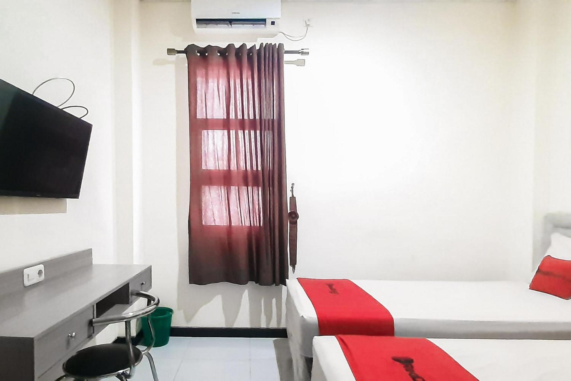 SPOT ON 2246 Kost 97 Syariah Hotel Palembang Bagian luar foto
