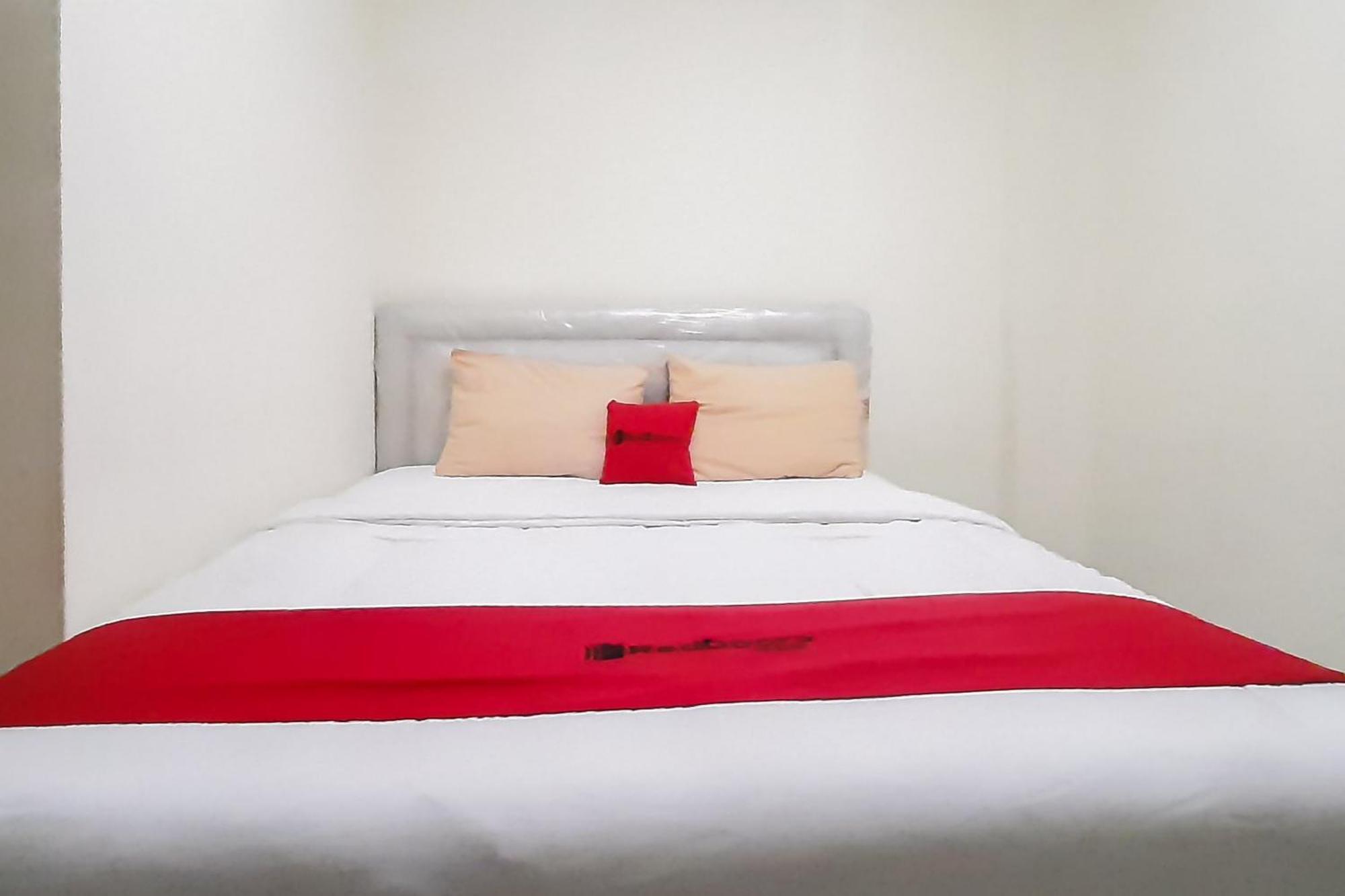 SPOT ON 2246 Kost 97 Syariah Hotel Palembang Bagian luar foto