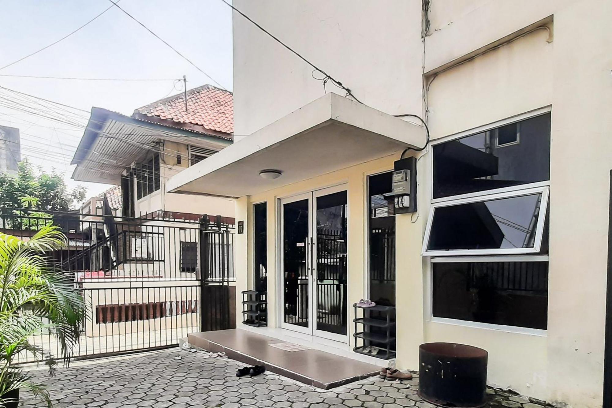 SPOT ON 2246 Kost 97 Syariah Hotel Palembang Bagian luar foto